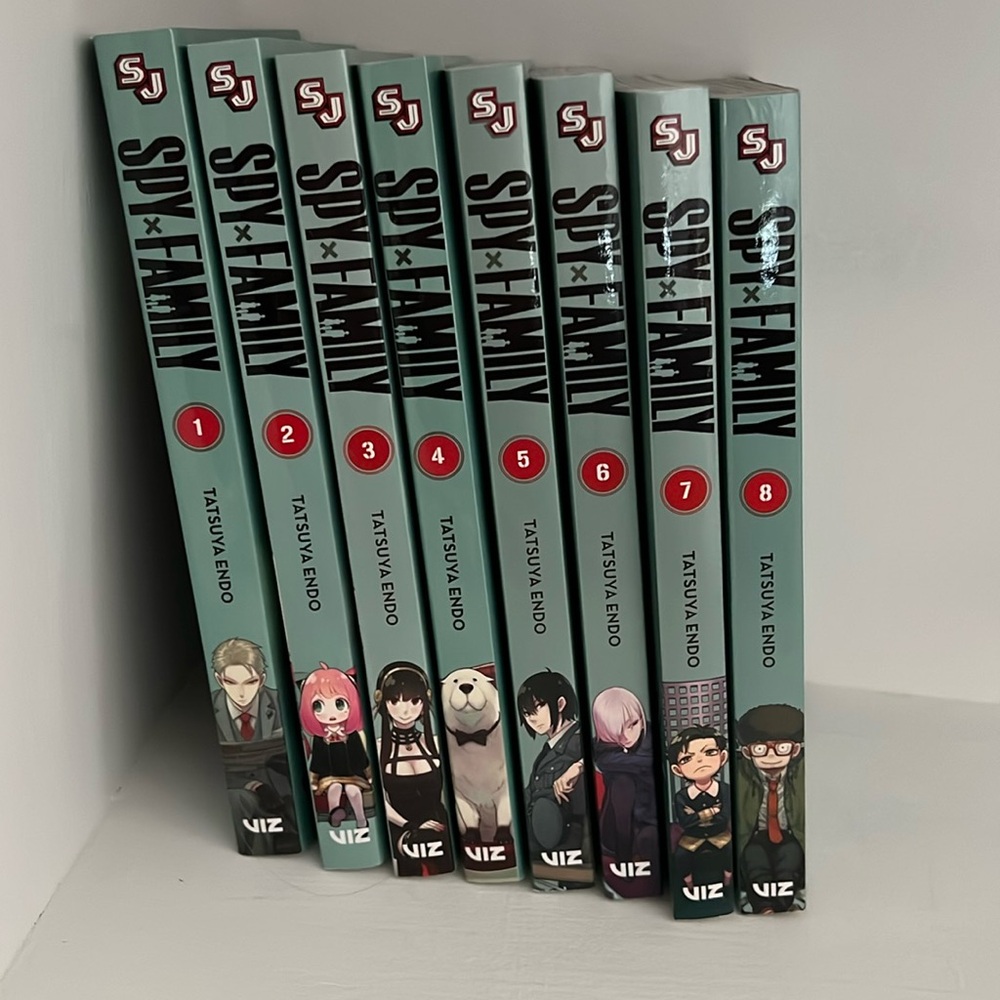 Spy x Family books 1-8 manga
